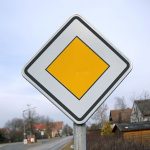 Vorfahrtschild